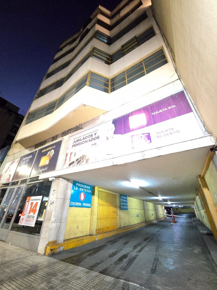 Cochera a metros de Plaza San Martin