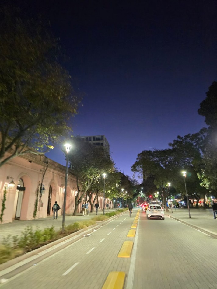 Cochera a metros de Plaza San Martin