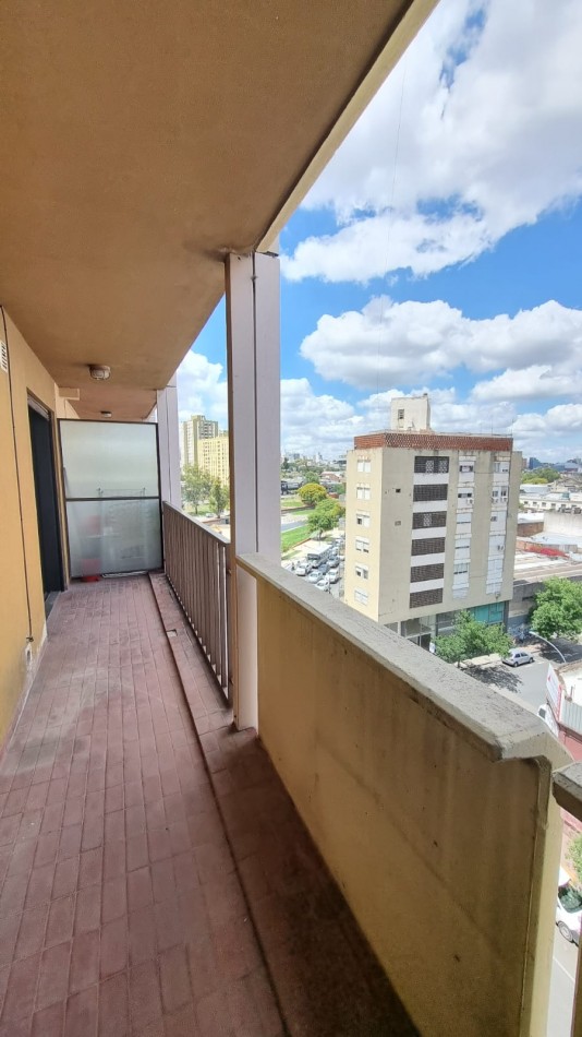Dos Dormitorios, Gran Balcon!