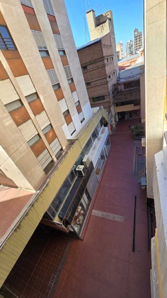 1 DORMITORIO EN PLENO CENTRO 