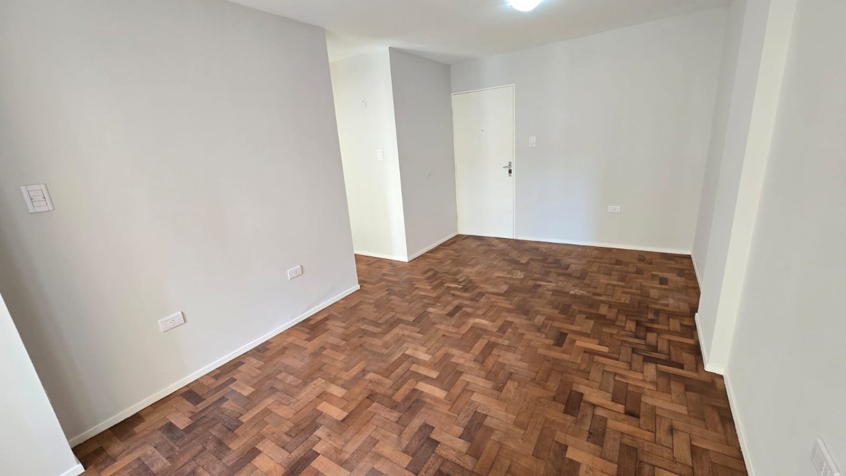 1 DORMITORIO EN PLENO CENTRO 