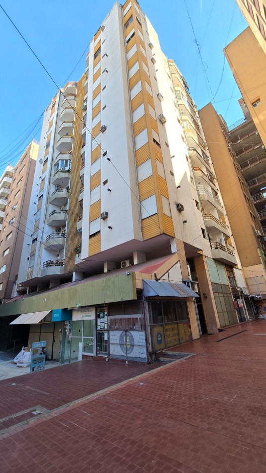 1 DORMITORIO EN PLENO CENTRO 