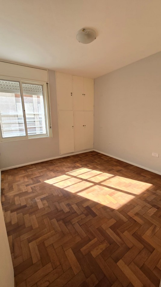 1 DORMITORIO EN PLENO CENTRO 