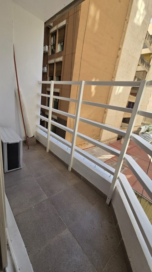 1 DORMITORIO EN PLENO CENTRO 