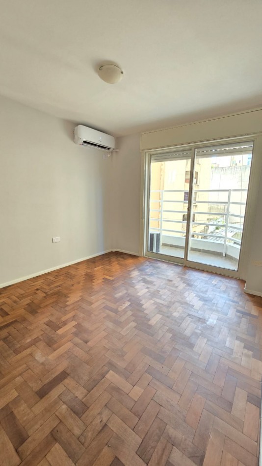 1 DORMITORIO EN PLENO CENTRO 