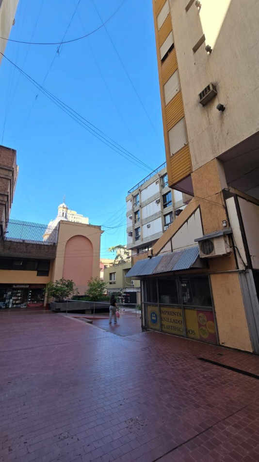 1 DORMITORIO EN PLENO CENTRO 