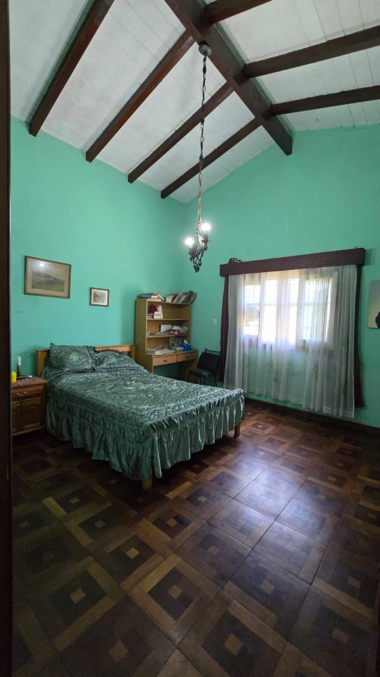 CASA DE ESTILO COLONIAL ESPAÑOL-MOLINARI