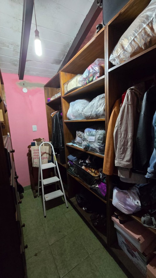 CASA DE ESTILO COLONIAL ESPAÑOL-MOLINARI