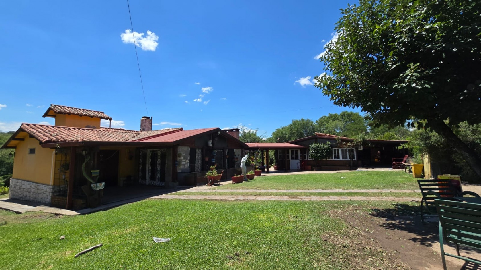 CASA DE ESTILO COLONIAL ESPAÑOL-MOLINARI