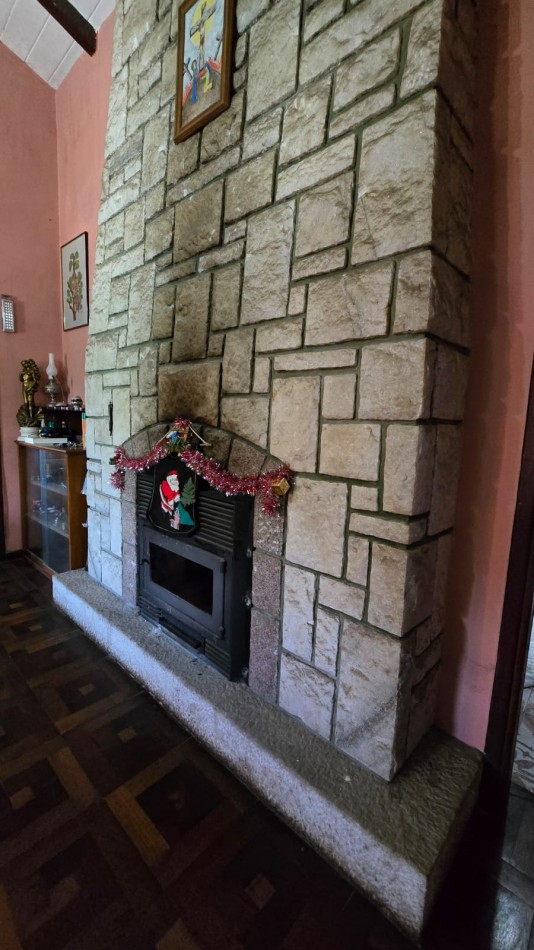 CASA DE ESTILO COLONIAL ESPAÑOL-MOLINARI