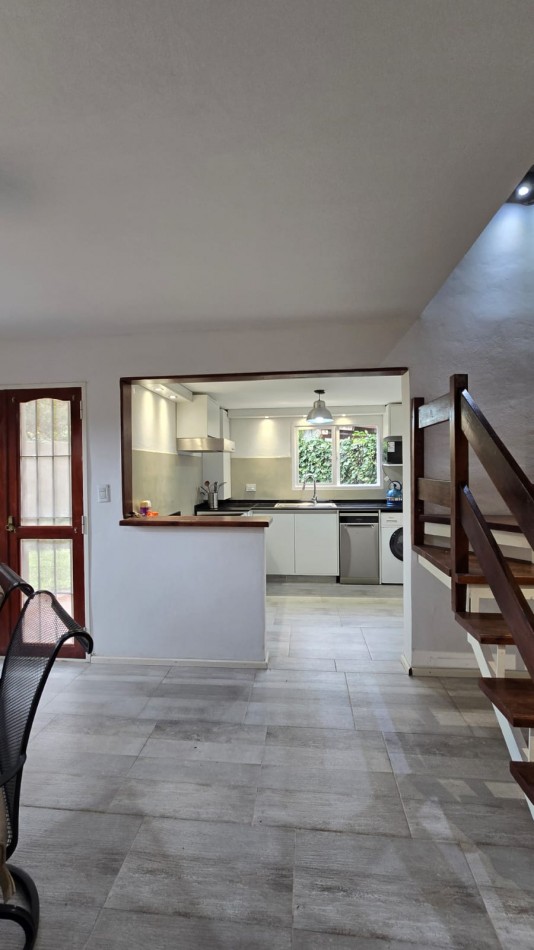 Casa Tres Dormitorios Zona Sur