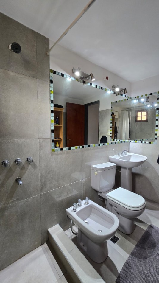 Casa Tres Dormitorios Zona Sur