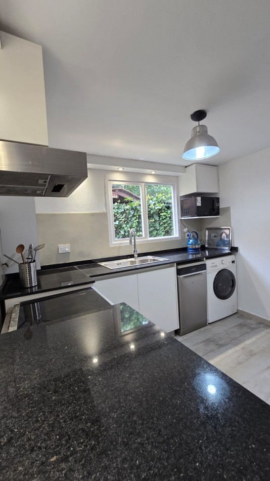 Casa Tres Dormitorios Zona Sur