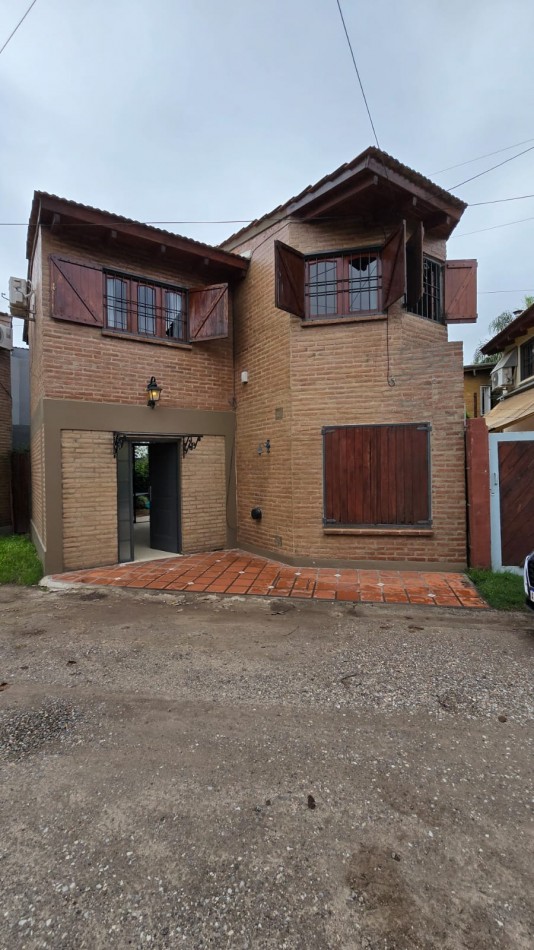 Casa Tres Dormitorios Zona Sur