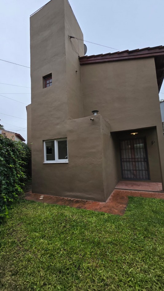 Casa Tres Dormitorios Zona Sur