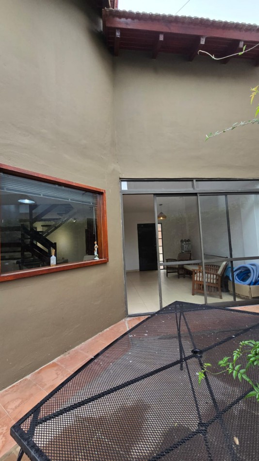 Casa Tres Dormitorios Zona Sur